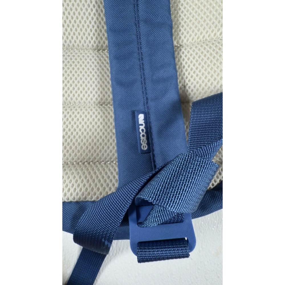 Incase 360, Blue Lite Back Pack, Computer Backpack Compact - Picture 6 of 11